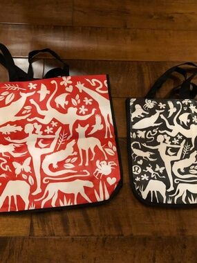 Rare Collectable Lululemon reusable Shoppers